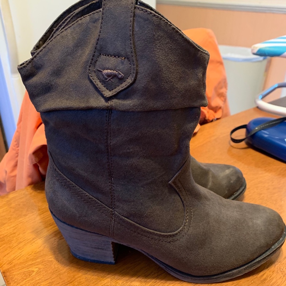 Rocket Dog Brown suede Cowboy Boots